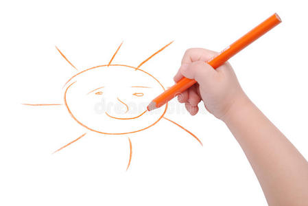 孩子们用铅笔画太阳
