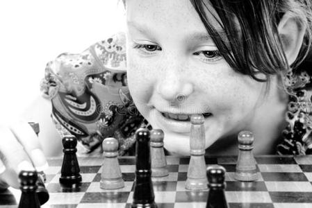 小姑娘下棋