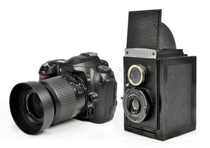 老式和现代照相机