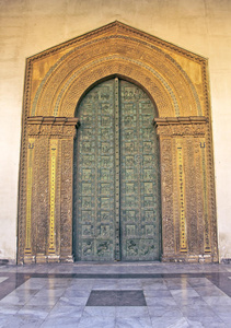 蒙雷尔大教堂青铜大门照片