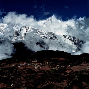 梅里雪山图片