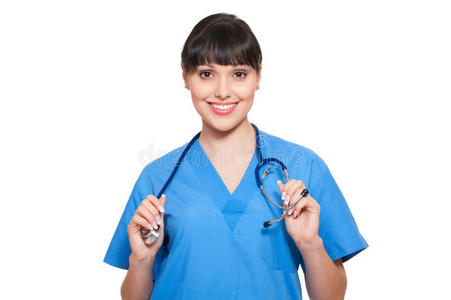 身穿蓝色制服的微笑护士
