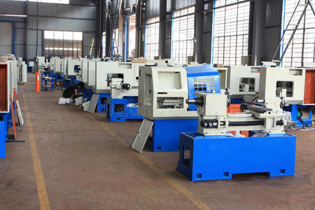 机床厂产品装配车间照片