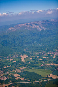 法国乡村和山峰