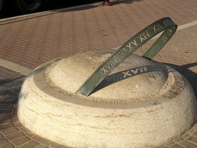 或yehuda neve savyon sun dial 2003