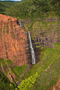 考艾岛怀米亚峡谷的怀普瀑布
