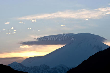 山上的夕阳