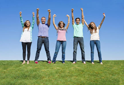 快乐的年轻人图片