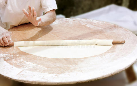 宝鸡擀面皮手擀面团照片