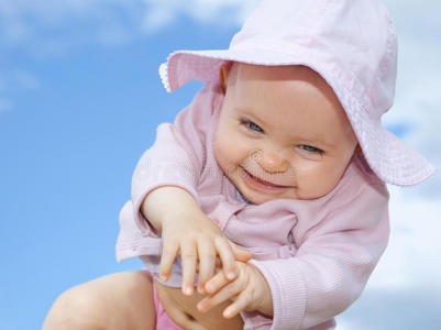 快乐 帽子 宝贝 可爱的 眼睛 粉红色 美丽的 婴儿 娱乐
