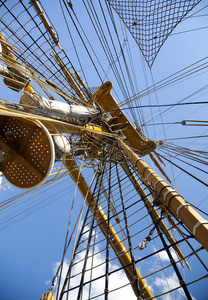 旧帆船索具桅杆