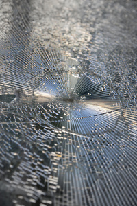 碎玻璃