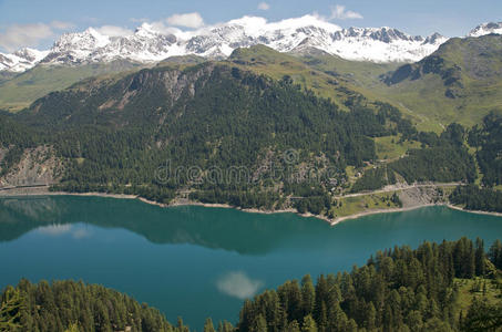 可爱的高山风景