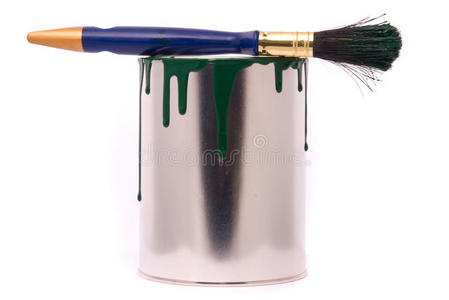 绿色油漆罐