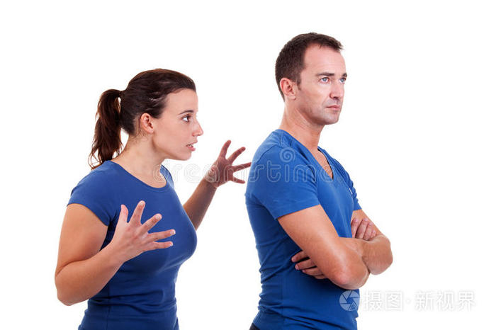 和一个男人争吵