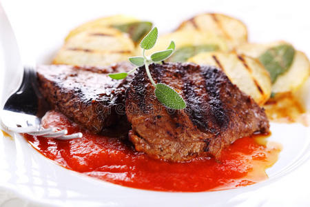 牛排番茄图片