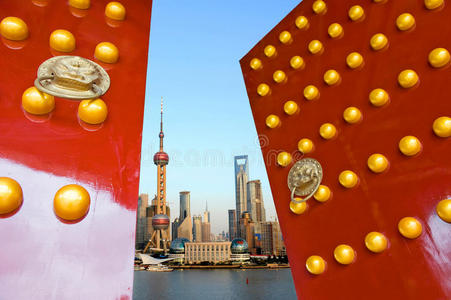 中国门与上海天际线