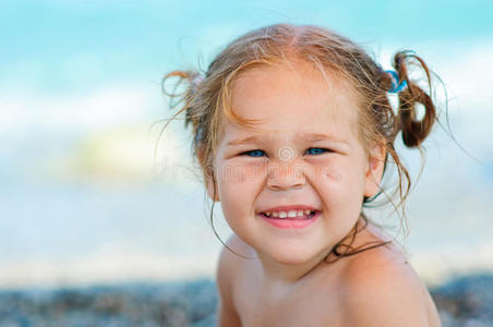 海景可爱幼女