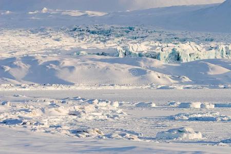 北极景观冰川和冰冻峡湾