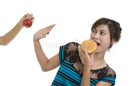 卖女人卖汉堡包的女人拒绝吃苹果照片