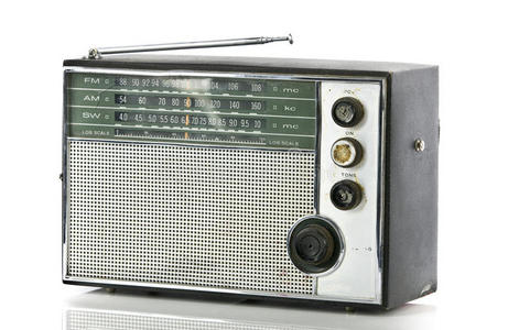 老式便携式收音机