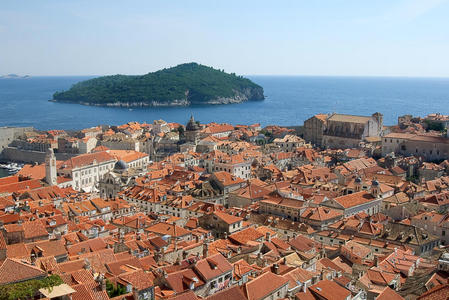 dubrovnik和lokrum close