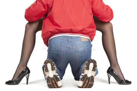 在两腿之间图片