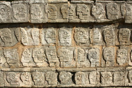 墨西哥尤卡坦的奇琴伊察玛雅雕塑