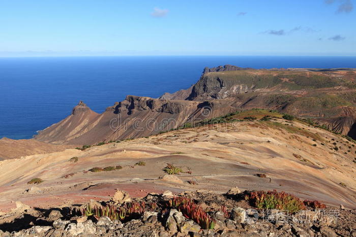 圣赫勒拿岛火山地形午后光线