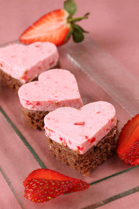草莓心糕