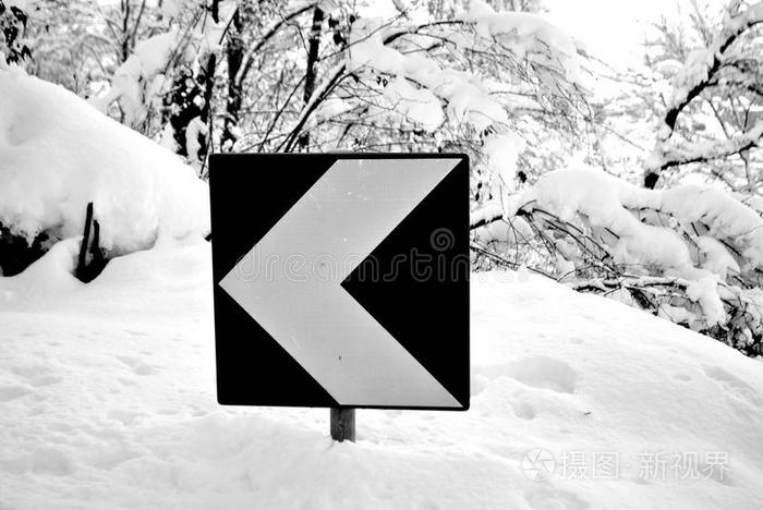 山路雪