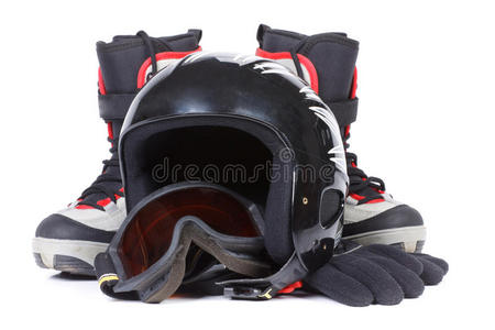 滑雪靴和保护头盔