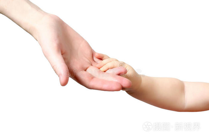 孩子与母亲手牵手