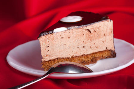 红绸底勺巧克力蛋糕