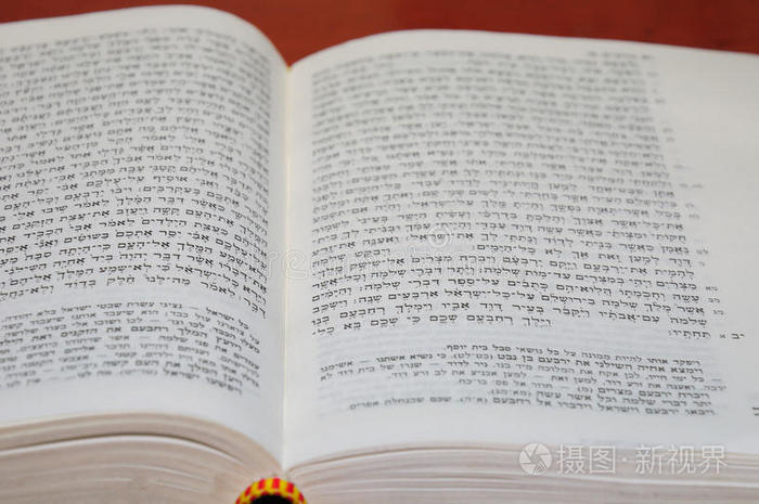 拉指针和眼镜犹太纸莎草阅读律法书古希伯来文圣经律法书阅读旧约全书