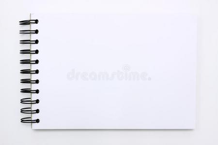 白色背景的白色笔记本