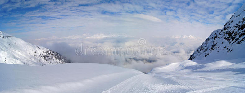 冬天的阿尔卑斯山