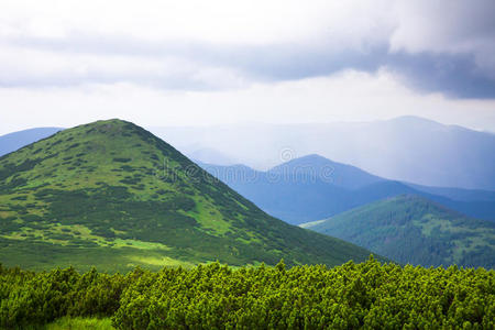 美丽的山景