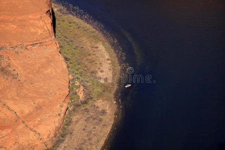 亚利桑那州格伦峡谷马蹄弯渔船图片