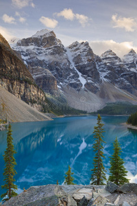 冒险 孤独 享受 旅游 加拿大人 加拿大 冰碛 落基山脉