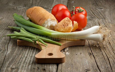 面包和蔬菜