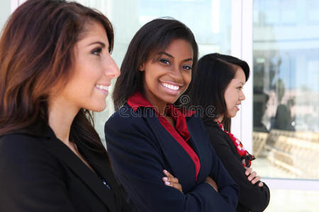 多元化的女性商业团队