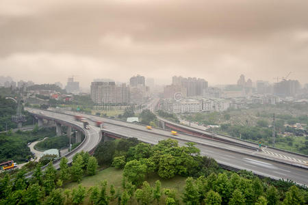 恶劣天气城市景观图片