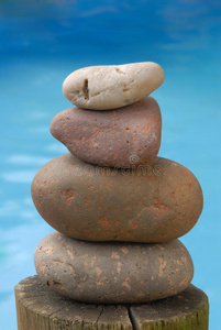 禅石与水的平衡