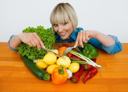 吃蔬菜的女人