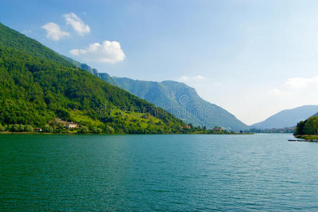 意大利伊索湖水景图片