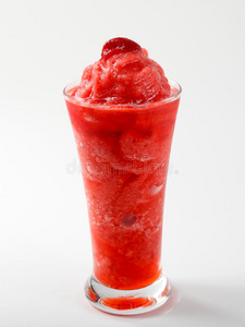 草莓果汁冰图片
