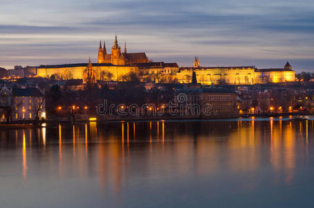 布拉格城堡日落全景，捷克共和国