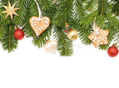 圣诞绿杉树，星星，饼干和球