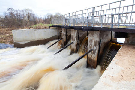 缺乏权力挡水坝照片